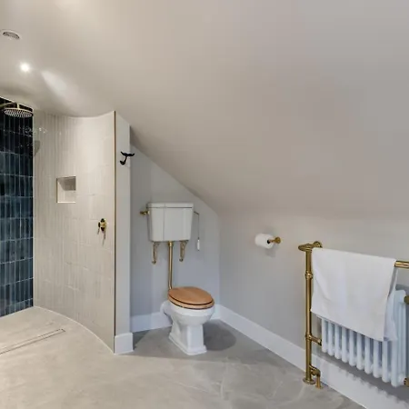 3 Bed In Grafty Oc-e31005 *