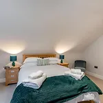 3 Bed In Grafty Oc-e31005 *